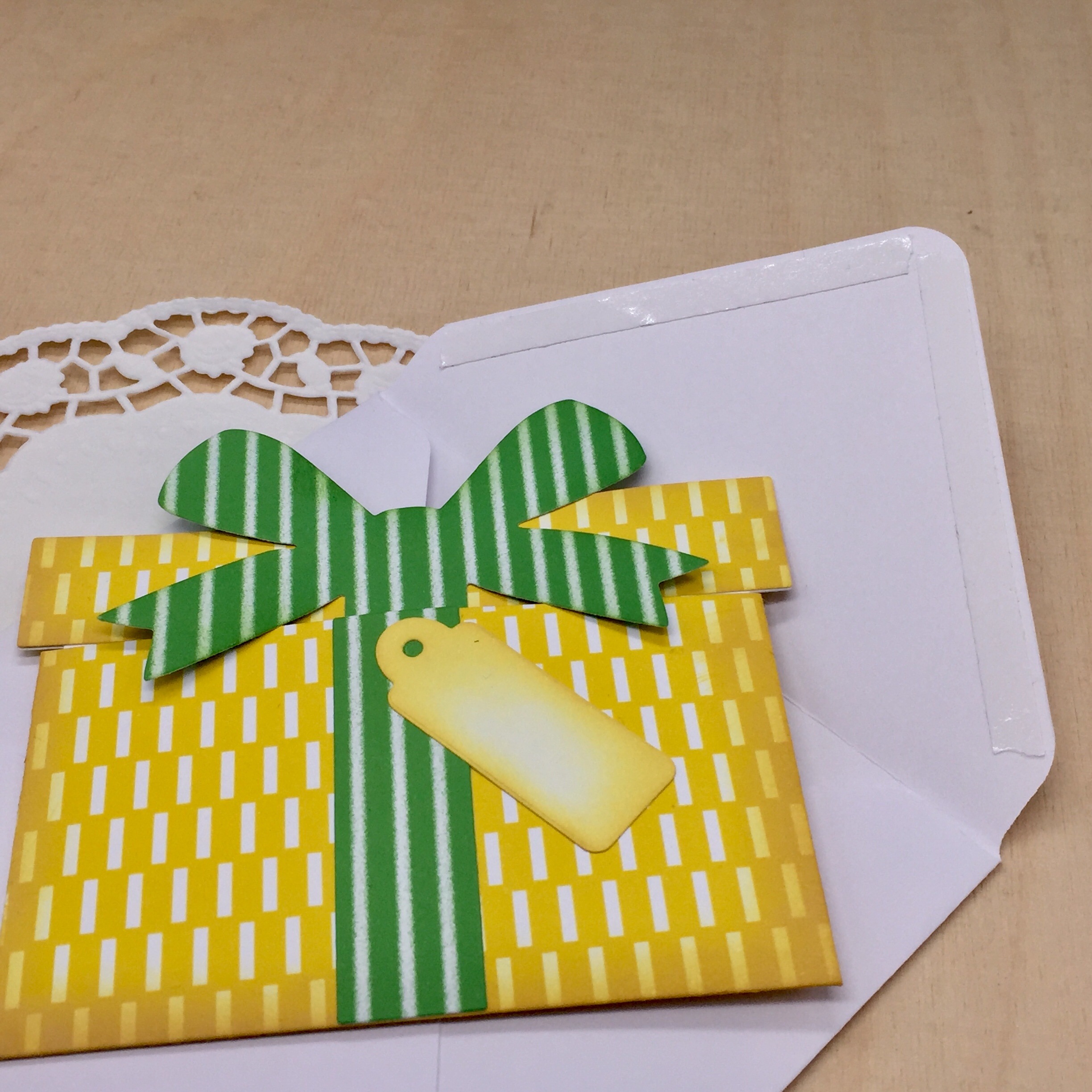 Geschenkkartenhülle "Päckli" passender Umschla