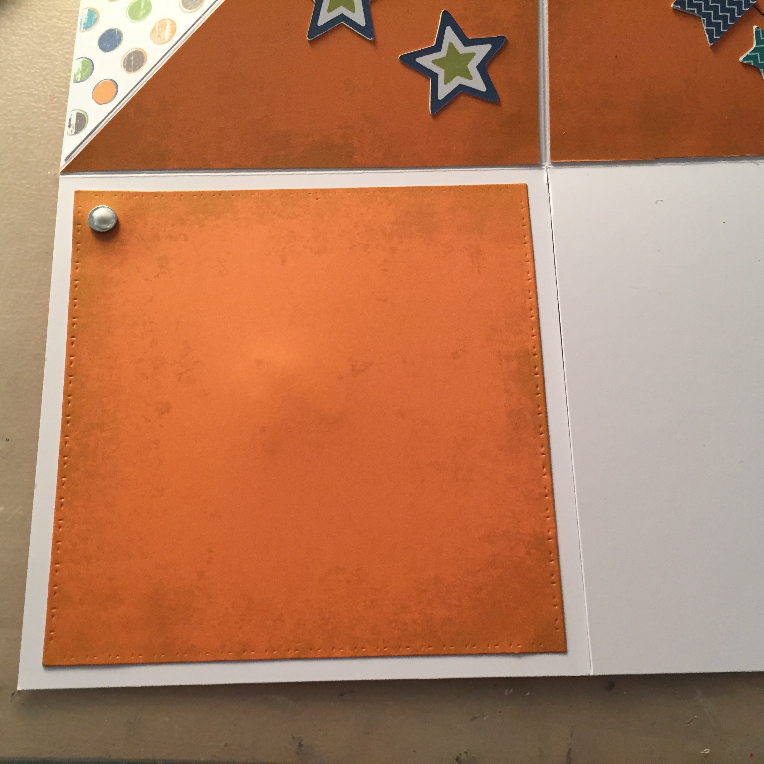 Aufstellkarte "Happy Birthday" Leim auf zweites Magnet auftragen